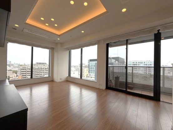apartment 東京都千代田区六番町
地図を見る