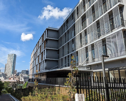 apartment 東京都港区赤坂８丁目
地図を見る