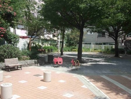 apartment 東京都新宿区新小川町
地図を見る