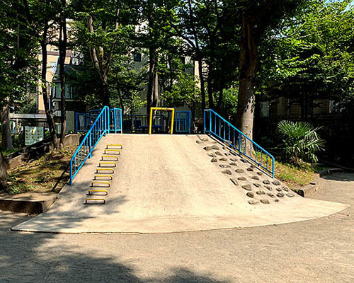 apartment 東京都新宿区新小川町
地図を見る