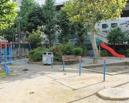 commercial 東京都豊島区池袋本町１丁目
地図を見る