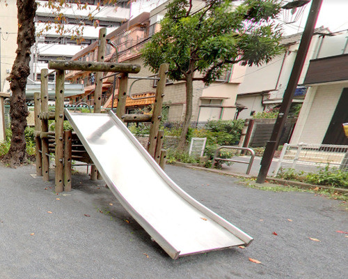 commercial 東京都豊島区池袋本町１丁目
地図を見る