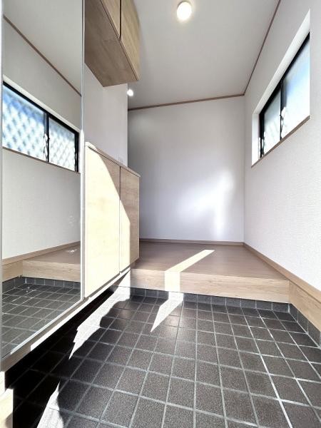 detached 兵庫県宝塚市泉町24-13 ジャルダン宝塚六番館　201号室