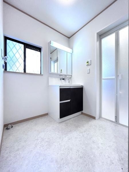 detached 兵庫県宝塚市泉町24-13 ジャルダン宝塚六番館　201号室