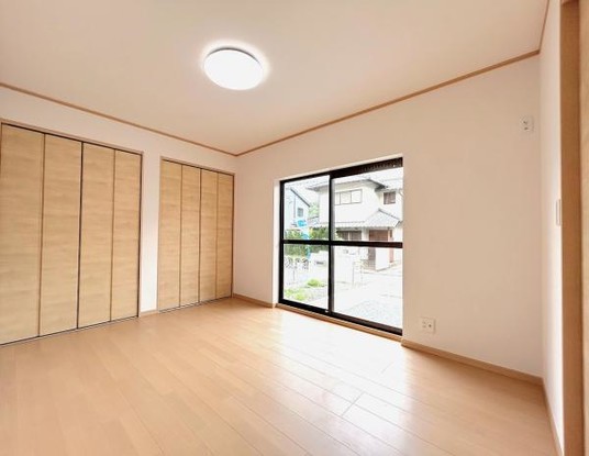 detached 兵庫県宝塚市泉町24-13 ジャルダン宝塚六番館　201号室