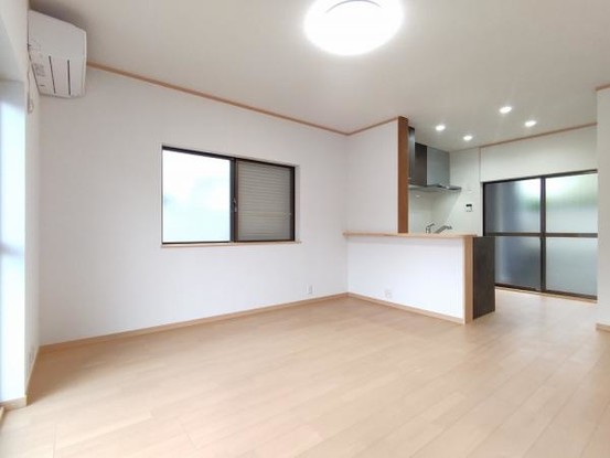 detached 兵庫県宝塚市泉町24-13 ジャルダン宝塚六番館　201号室