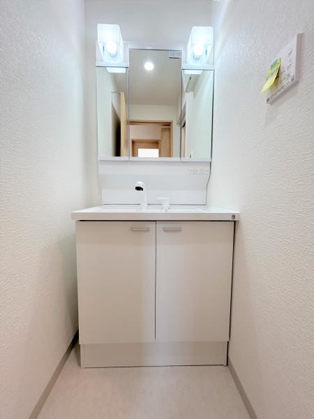 detached 兵庫県宝塚市泉町24-13 ジャルダン宝塚六番館　201号室