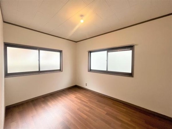 detached 兵庫県宝塚市泉町24-13 ジャルダン宝塚六番館　201号室
