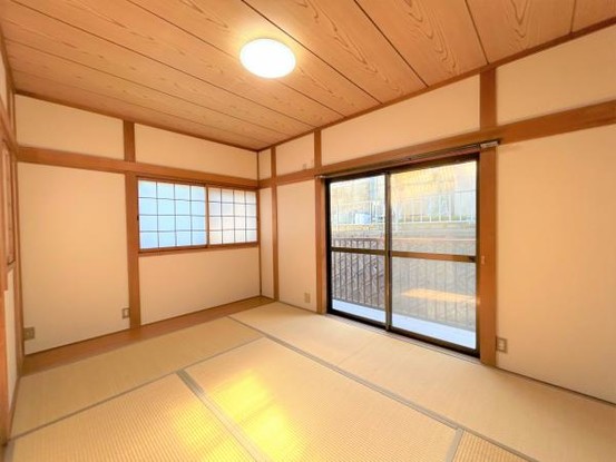detached 兵庫県宝塚市泉町24-13 ジャルダン宝塚六番館　201号室