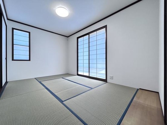 detached 兵庫県宝塚市泉町24-13 ジャルダン宝塚六番館　201号室