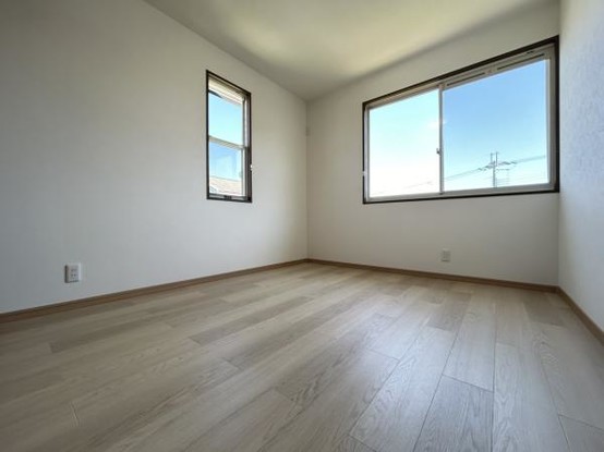 detached 兵庫県宝塚市泉町24-13 ジャルダン宝塚六番館　201号室