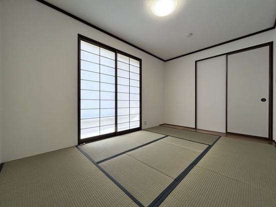 detached 兵庫県宝塚市泉町24-13 ジャルダン宝塚六番館　201号室