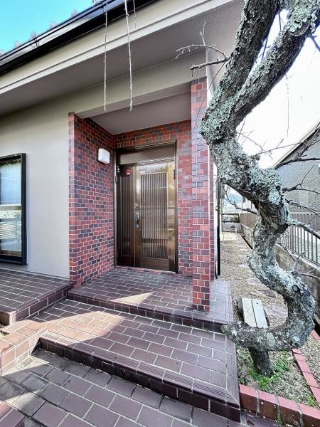 detached 兵庫県宝塚市泉町24-13 ジャルダン宝塚六番館　201号室