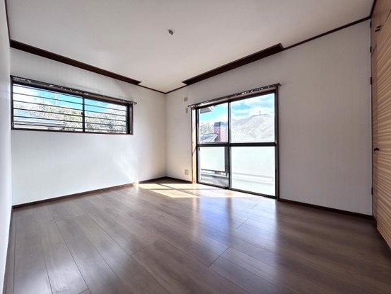 detached 兵庫県宝塚市泉町24-13 ジャルダン宝塚六番館　201号室