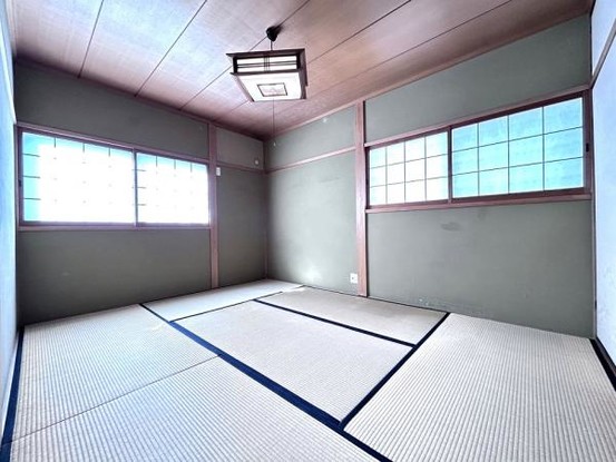 detached 兵庫県宝塚市泉町24-13 ジャルダン宝塚六番館　201号室