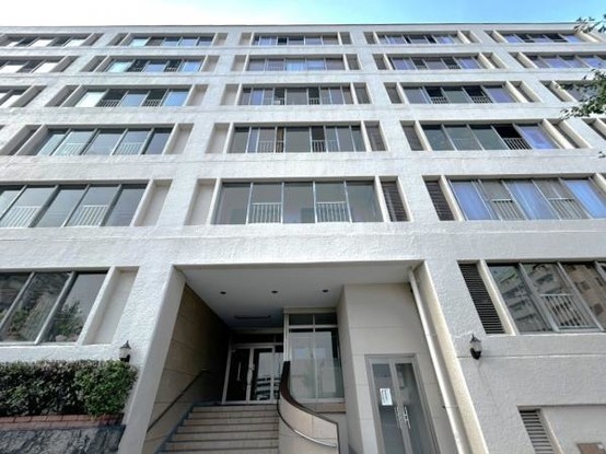 apartment 兵庫県宝塚市泉町24-13 ジャルダン宝塚六番館　201号室