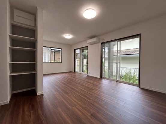 detached 兵庫県宝塚市泉町24-13 ジャルダン宝塚六番館　201号室