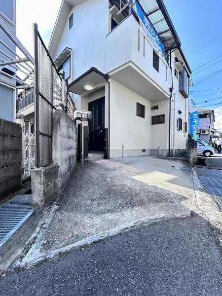 detached 兵庫県宝塚市泉町24-13 ジャルダン宝塚六番館　201号室