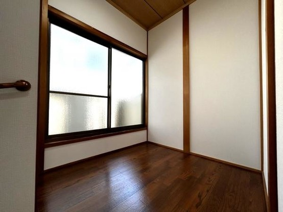 detached 兵庫県宝塚市泉町24-13 ジャルダン宝塚六番館　201号室