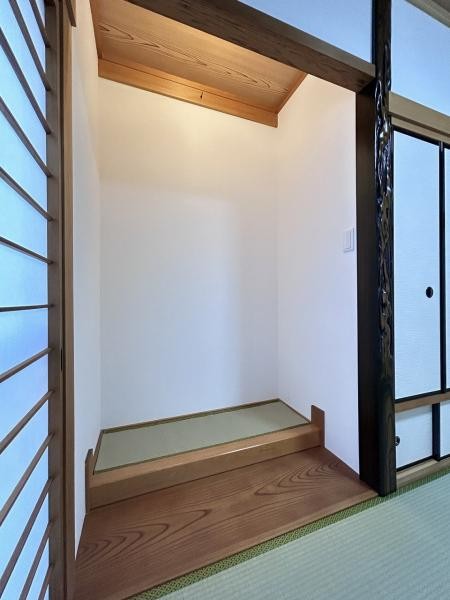 detached 兵庫県宝塚市泉町24-13 ジャルダン宝塚六番館　201号室