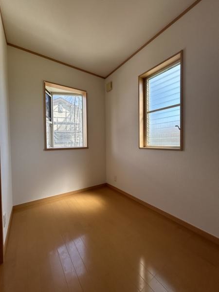 detached 兵庫県宝塚市泉町24-13 ジャルダン宝塚六番館　201号室