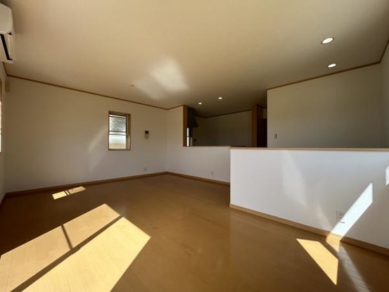 detached 兵庫県宝塚市泉町24-13 ジャルダン宝塚六番館　201号室