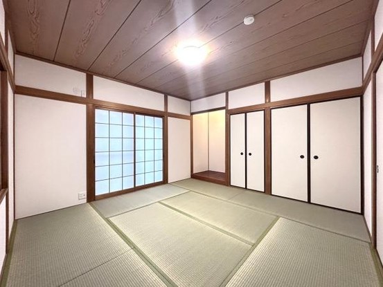 detached 兵庫県宝塚市泉町24-13 ジャルダン宝塚六番館　201号室