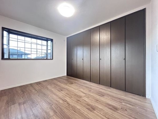 detached 兵庫県宝塚市泉町24-13 ジャルダン宝塚六番館　201号室