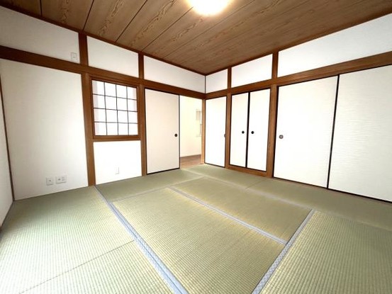 detached 兵庫県宝塚市泉町24-13 ジャルダン宝塚六番館　201号室