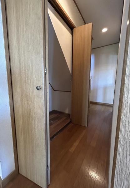 detached 兵庫県宝塚市泉町24-13 ジャルダン宝塚六番館　201号室