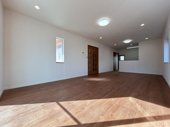 detached 兵庫県宝塚市泉町24-13 ジャルダン宝塚六番館　201号室