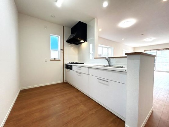 detached 兵庫県宝塚市泉町24-13 ジャルダン宝塚六番館　201号室