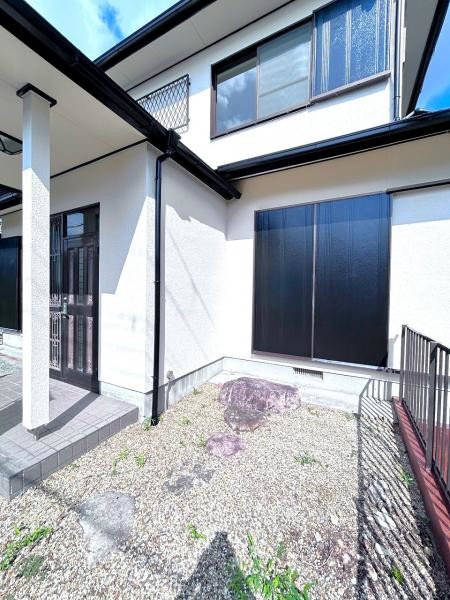 detached 兵庫県宝塚市泉町24-13 ジャルダン宝塚六番館　201号室