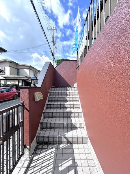 detached 兵庫県宝塚市泉町24-13 ジャルダン宝塚六番館　201号室