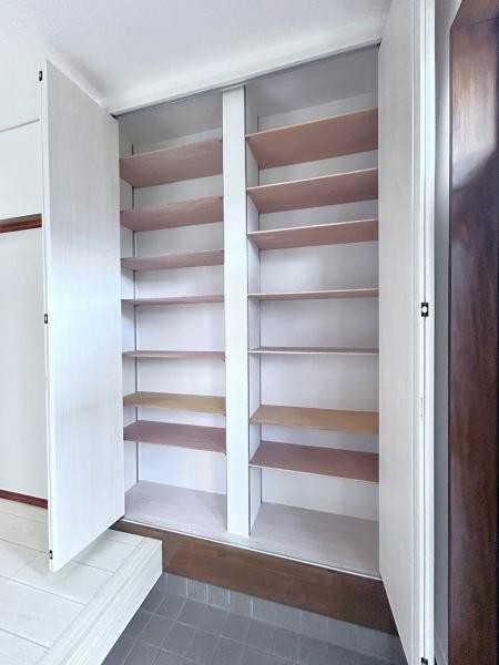 detached 兵庫県宝塚市泉町24-13 ジャルダン宝塚六番館　201号室