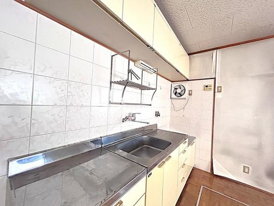 detached 兵庫県宝塚市泉町24-13 ジャルダン宝塚六番館　201号室