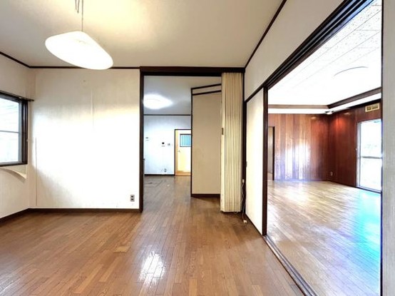 detached 兵庫県宝塚市泉町24-13 ジャルダン宝塚六番館　201号室