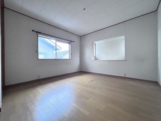 detached 兵庫県宝塚市泉町24-13 ジャルダン宝塚六番館　201号室