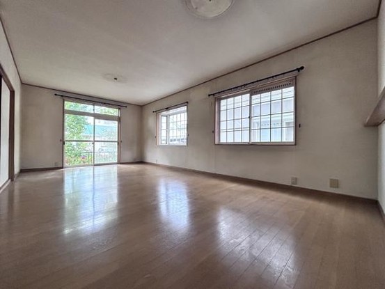 detached 兵庫県宝塚市泉町24-13 ジャルダン宝塚六番館　201号室