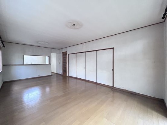 detached 兵庫県宝塚市泉町24-13 ジャルダン宝塚六番館　201号室