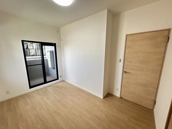 apartment 兵庫県宝塚市泉町24-13 ジャルダン宝塚六番館　201号室