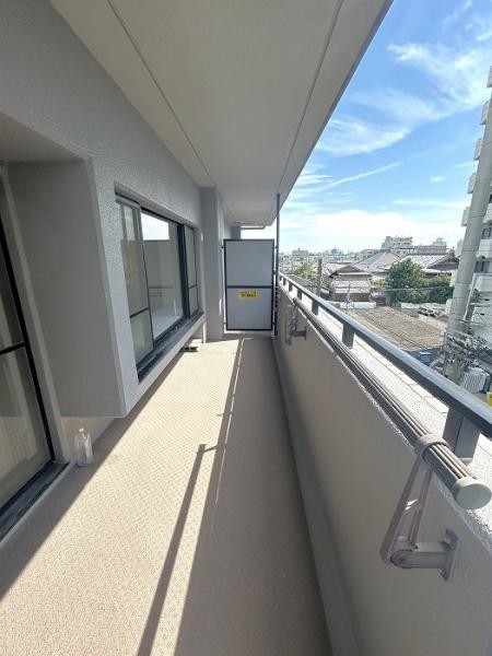 apartment 兵庫県宝塚市泉町24-13 ジャルダン宝塚六番館　201号室