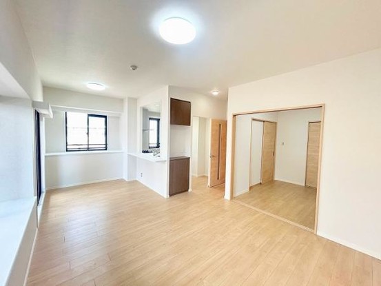 apartment 兵庫県宝塚市泉町24-13 ジャルダン宝塚六番館　201号室