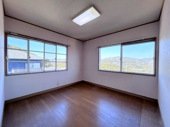 detached 兵庫県宝塚市泉町24-13 ジャルダン宝塚六番館　201号室