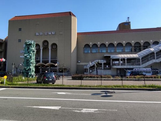 detached 兵庫県宝塚市泉町24-13 ジャルダン宝塚六番館　201号室