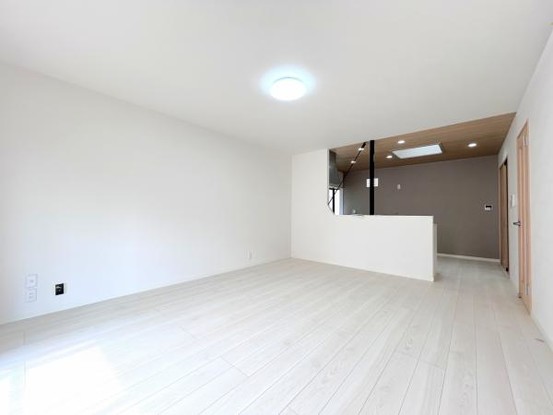 detached 兵庫県宝塚市泉町24-13 ジャルダン宝塚六番館　201号室