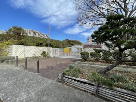 detached 兵庫県宝塚市泉町24-13 ジャルダン宝塚六番館　201号室