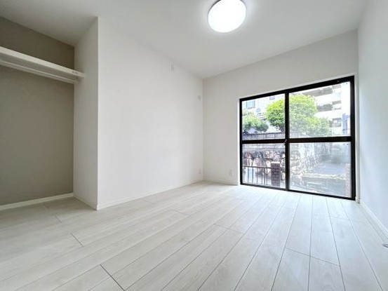 detached 兵庫県宝塚市泉町24-13 ジャルダン宝塚六番館　201号室