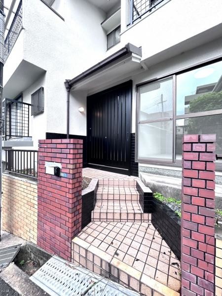 detached 兵庫県宝塚市泉町24-13 ジャルダン宝塚六番館　201号室