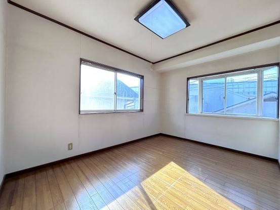 detached 兵庫県宝塚市泉町24-13 ジャルダン宝塚六番館　201号室